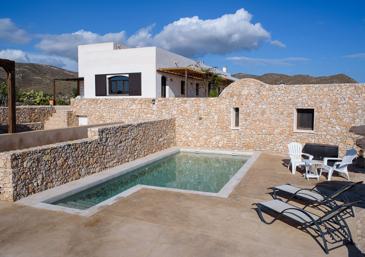 Swimming pool - Casa rual ecológica Cortijo la Tenada